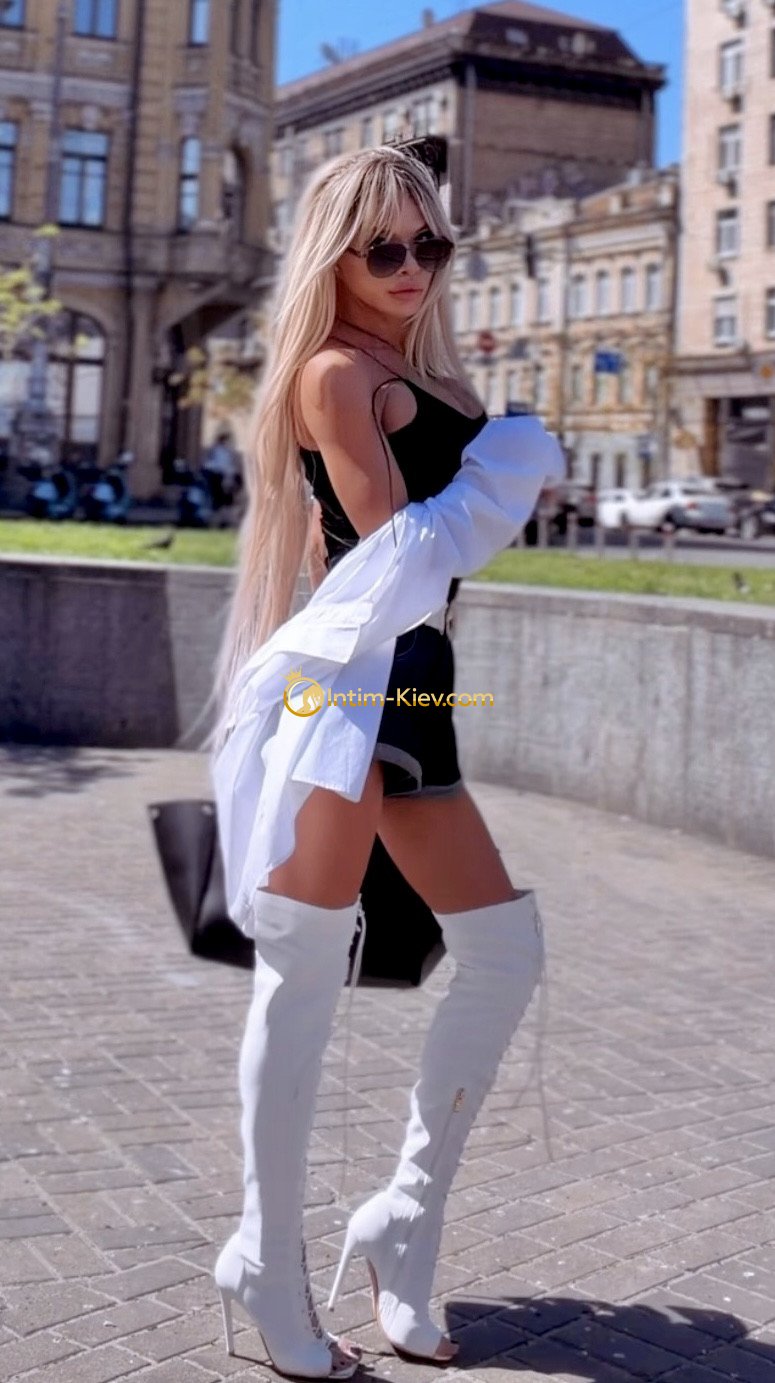 INNA photo 5