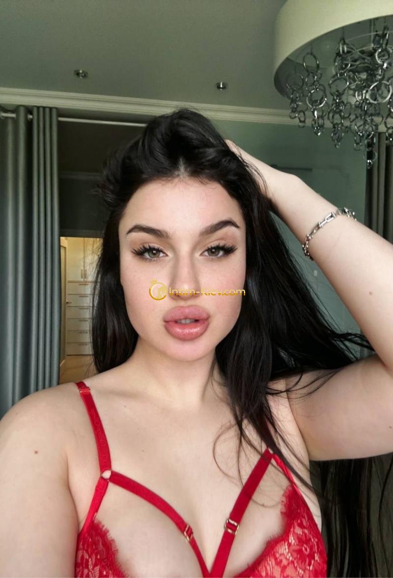 Taya photo 1