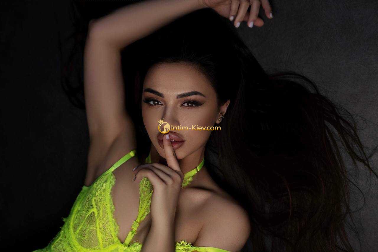 Yana photo 2