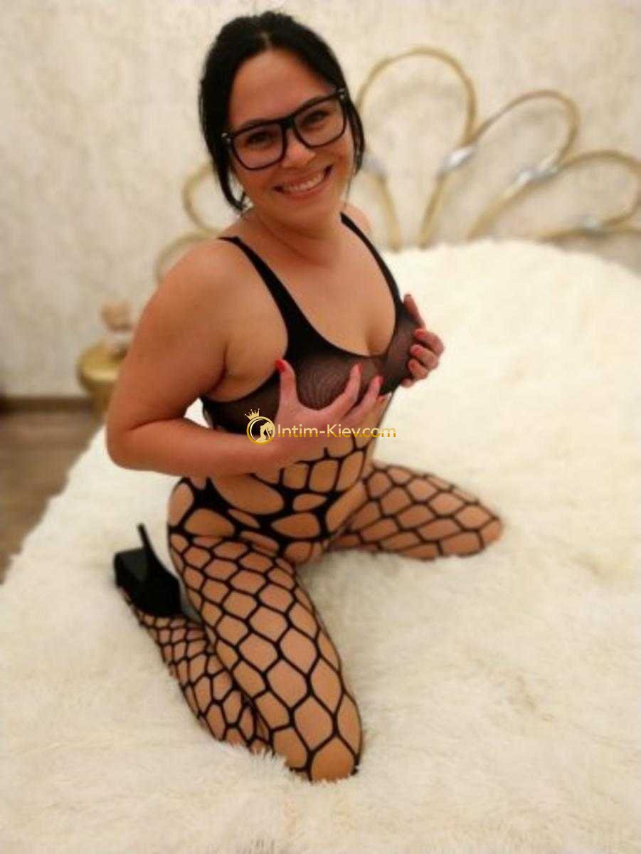 Проститутки Киева: Танюша, размер груди 3