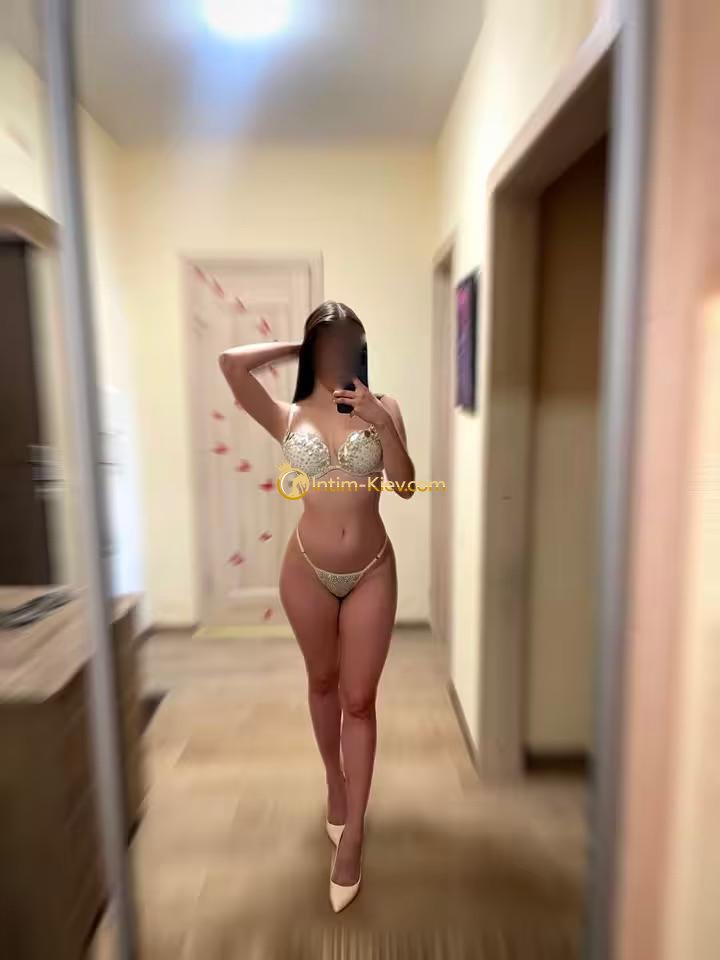 Проститутки Киева: Алена, размер груди 2.5